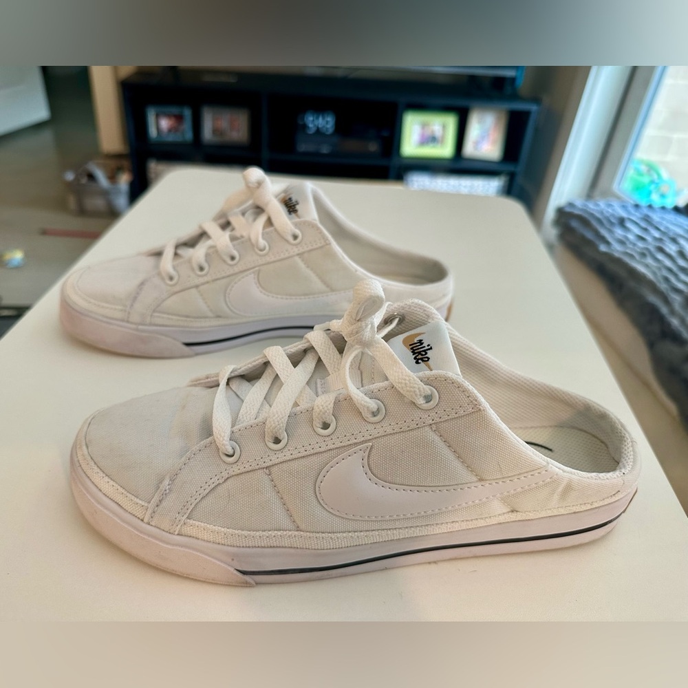 Nike Canvas Mule